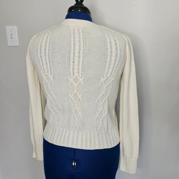 Banana Republic Creme cable knit sweater - Picture 3 of 7